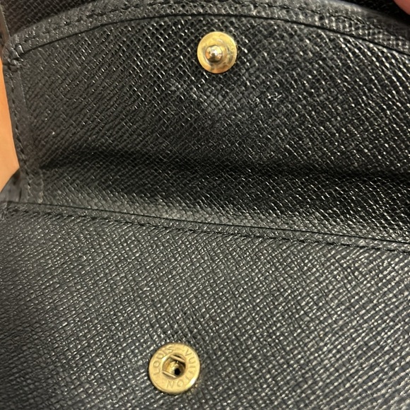 Authentic Louis Vuitton Epi Leather Bifold Wallet with Snap Closure - Picture 14 of 16